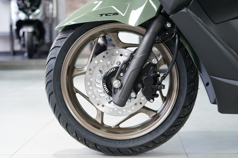 Bảng đồng hồ TFT hiện đại kết nối điện thoại