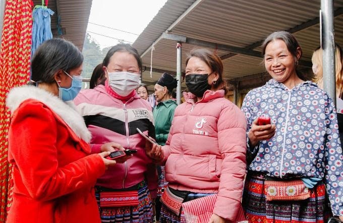 Tiếp cận người dân vùng sâu vùng xa qua dịch vụ Mobile Money Dịch vụ tiện ích cho vùng sâu vùng xa