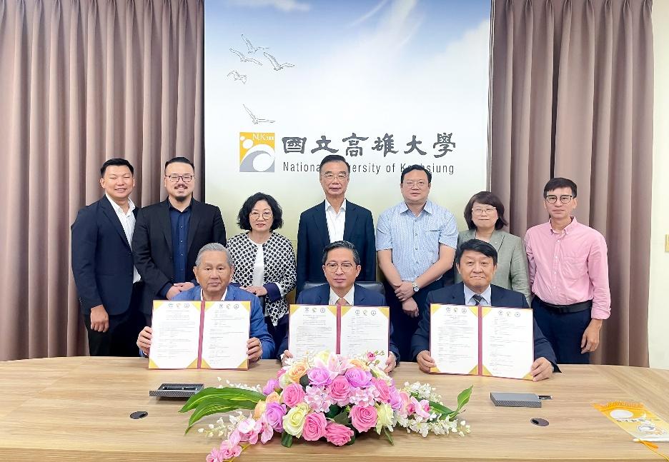 CT Group bắt tay cùng Đại học Quốc Gia Singapore – NUS- Ảnh 3. Ký kết hợp tác ba bên giữa Quỹ Từ thiện Chen Yung Việt Nam, CT Group và Đại học Quốc lập Cao Hùng