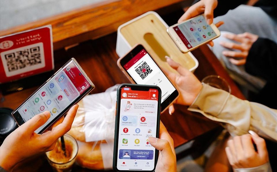 So sánh mô hình phổ cập và đột phá Phân tích so sánh chiến lược phổ cập vs đột phá