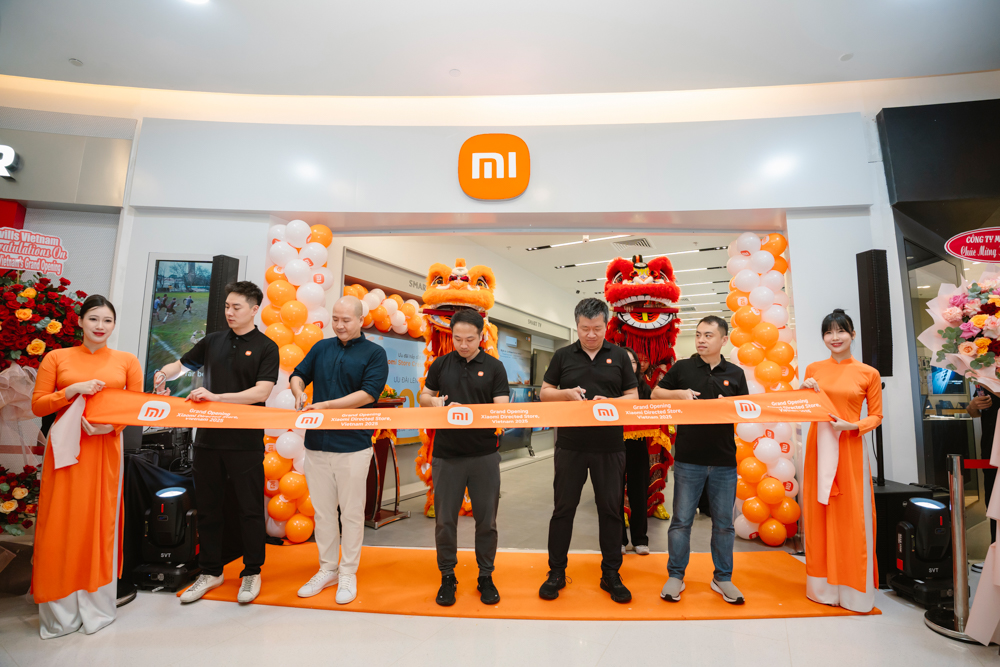 Xiaomi mở cửa hàng đầu tiên tại Việt Nam, tung loạt ưu đãi sốc dịp khai trương- Ảnh 1. Cửa hàng Xiaomi tại Crescent Mall