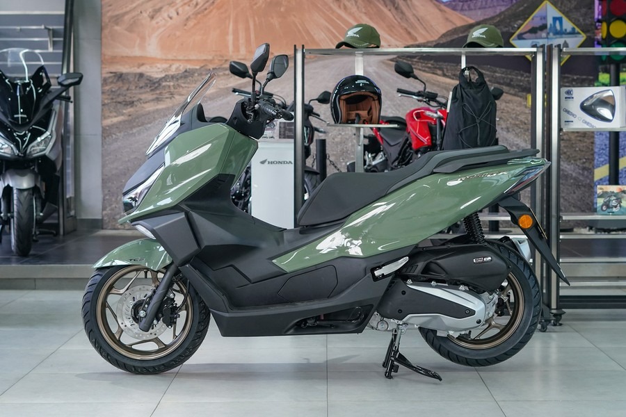 Cận cảnh cụm đèn pha LED đa tầng dạng chữ X