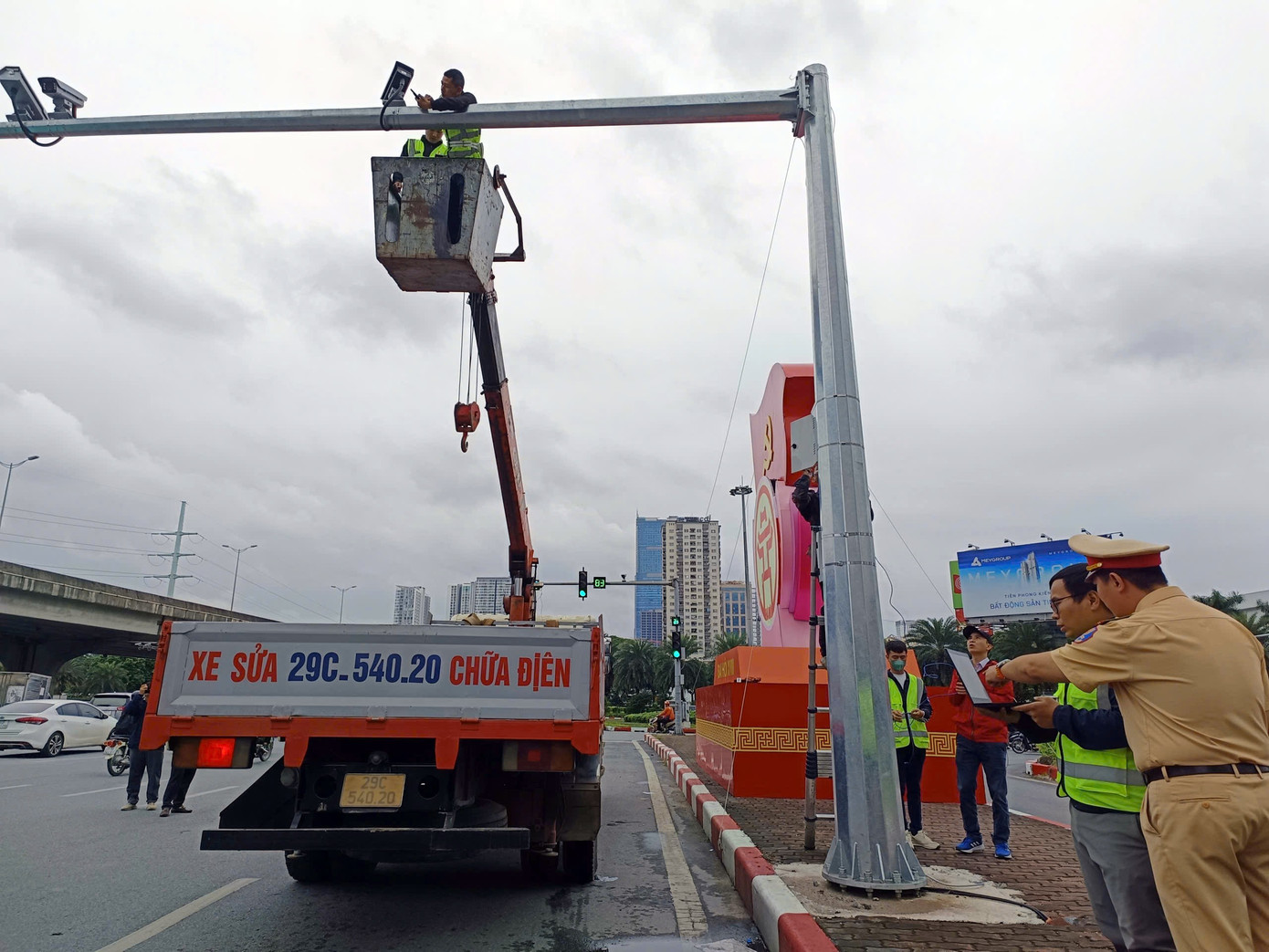 Nhà thầu phối hợp kiểm tra hệ thống camera Kiểm tra hệ thống camera