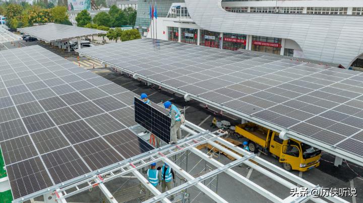 Đoạn thử nghiệm đường cao tốc quang điện tại Sơn Đông Đường cao tốc trải pin mặt trời